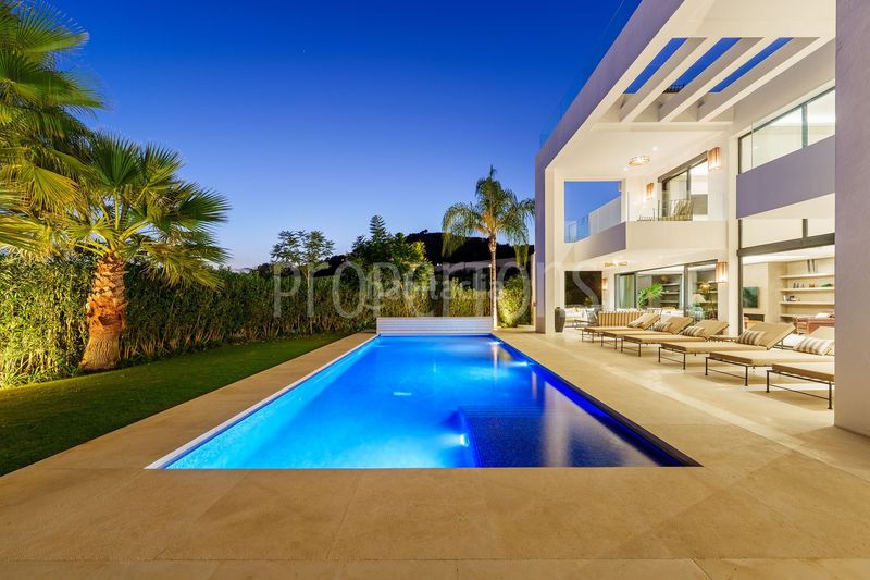 Foto 3a66baad-c8b7-4f91-b267-4ec041026e48. Casa a Los Naranjos Marbella