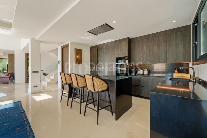 Foto a6893a97-173a-44ba-b3d6-f964bff6da1d. Casa a Los Naranjos Marbella