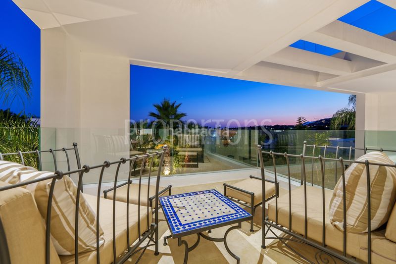 Foto c5c7aebd-1149-4bda-8982-f83d6c6ccf3b. Casa a Los Naranjos Marbella