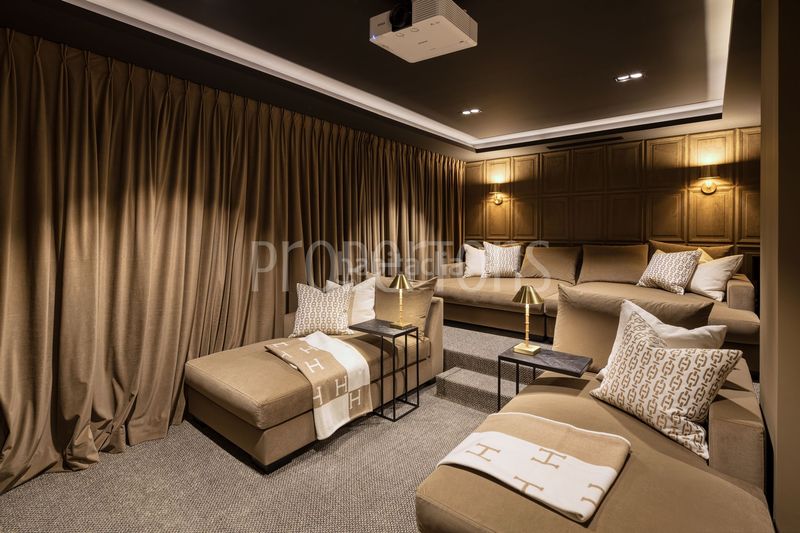 Foto cee39604-a76f-49b6-ac90-b5f80a9526b7. Casa a Las Brisas Marbella