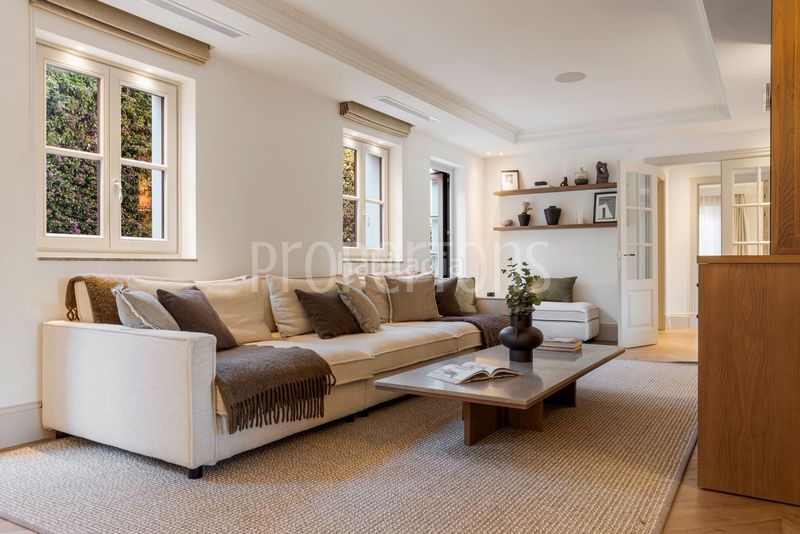 Foto b85c4eda-bde5-428c-9c1a-905bc01715ab. Casa en Las Brisas Marbella