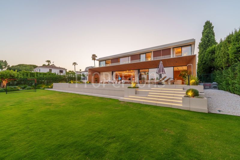 Foto d54f0130-a886-4f33-82d3-337b201857cc. Casa en Guadalmina Alta Marbella