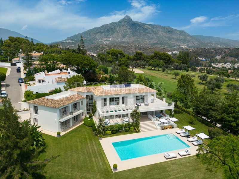 Foto 550a9ede-a55d-4fef-8117-dd9f1685ee3c. Casa a Aloha Marbella