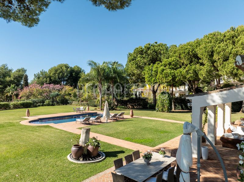 Foto a55ce1a2-d8f1-46e6-95da-cb11b3131745. Casa a Sierra Blanca Marbella