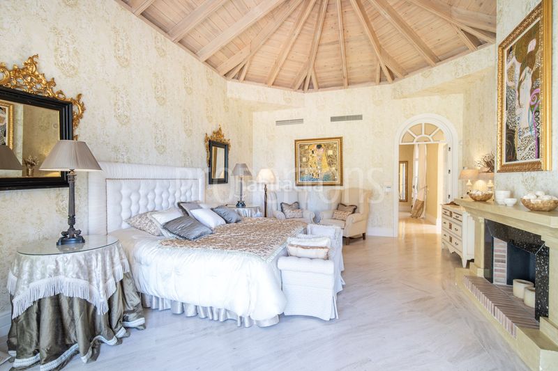Foto b7532383-6dba-4cab-acaa-6a18e20ad08b. Casa a Sierra Blanca Marbella