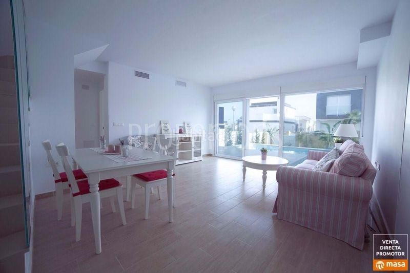 Foto 73d1c81e-b296-4af3-9e39-63a9d4e301a4. Casa a Monte y Mar Santa Pola