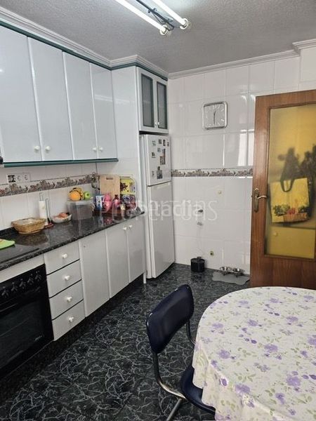 Foto 589bcb2b-de12-4240-9f22-6e5d92133647. Piso en Barrio del Centro Alicante