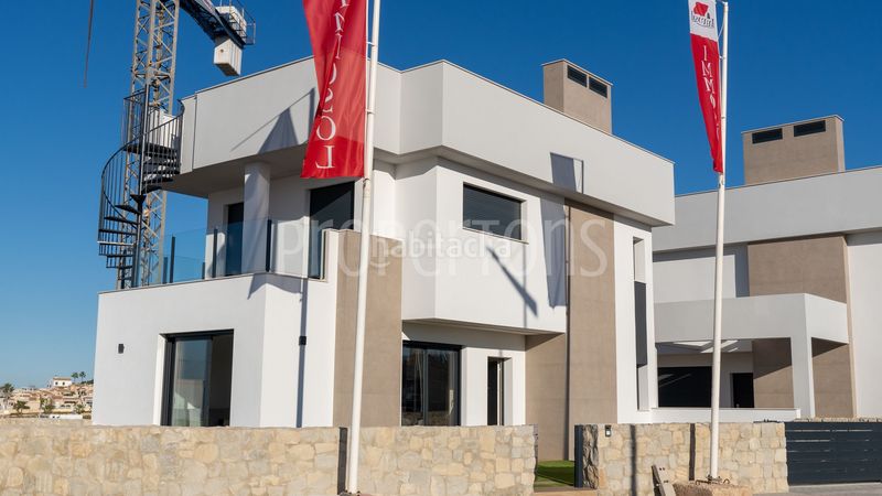 Foto ee18c561-ddbd-453c-b048-7c0f1b41ece5. Casa in Algorfa