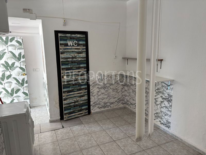 Foto d6005215-ead5-4506-adb4-3d9bf79ba9b5. Local comercial en Playa Levante Benidorm