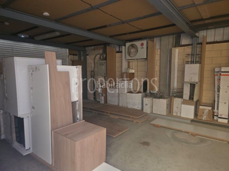 Foto 73367535-ad94-4232-8c7d-f8b5fb249d94. Nau industrial a Berantevilla