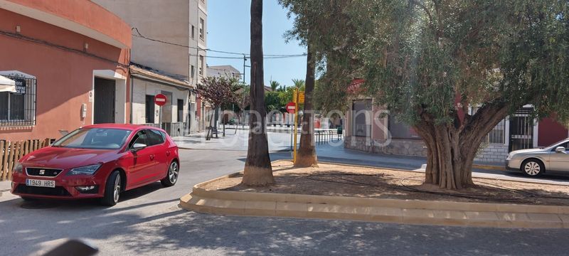 Foto d16490d9-cb0f-49b5-9b85-d2add6614c6e. Casa adossada a Montesinos (Los)