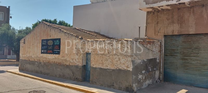 Foto d8a9f6fb-125b-43ac-85a5-04942faf8859. Casa adossada a Montesinos (Los)