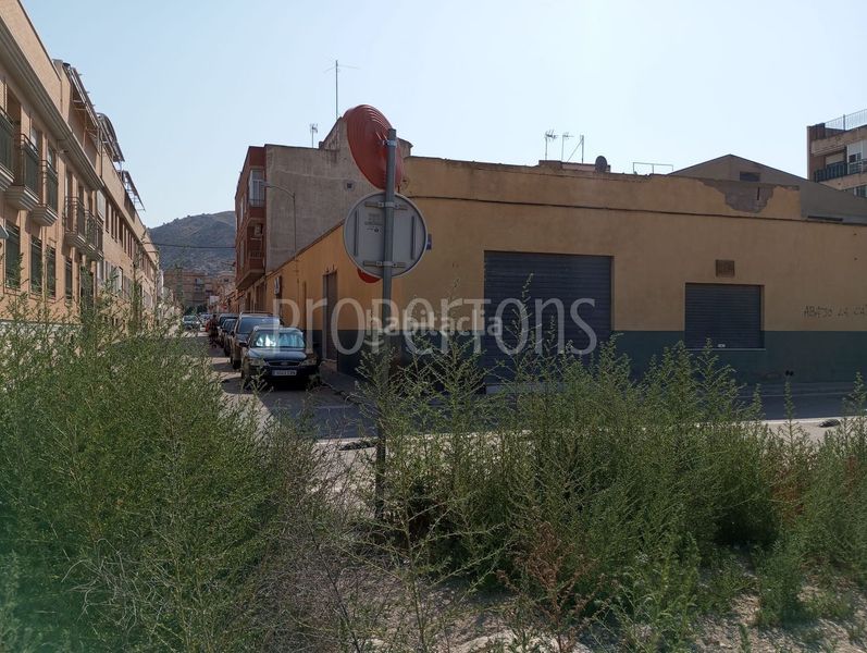 Foto 455ea024-55ae-42a2-970f-9ba452798ec2. Nau industrial a El Mercado - Plaza de Toros Villena
