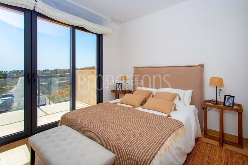 Foto c23c2697-3044-4954-bc3c-52a814cd2b25. Casa adossada a Monforte del Cid