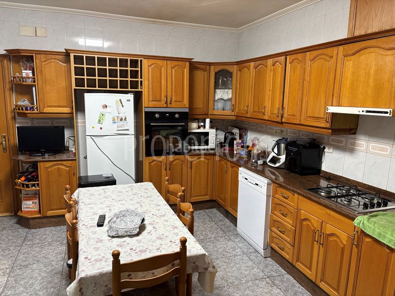Foto 264e7cf9-0346-4f59-bb7d-316073b25012. Casa adossada a Novelda
