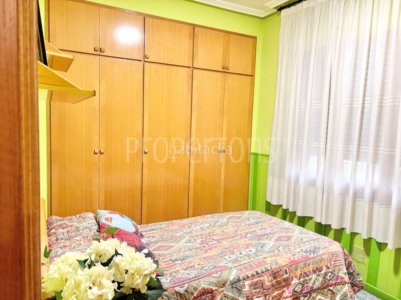 Foto 64a001ac-367f-4d94-a935-13d260043384. Casa adossada a Novelda