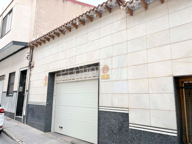 Foto 80083052-aa0f-4690-a540-d2723947b499. Casa adossada a Novelda