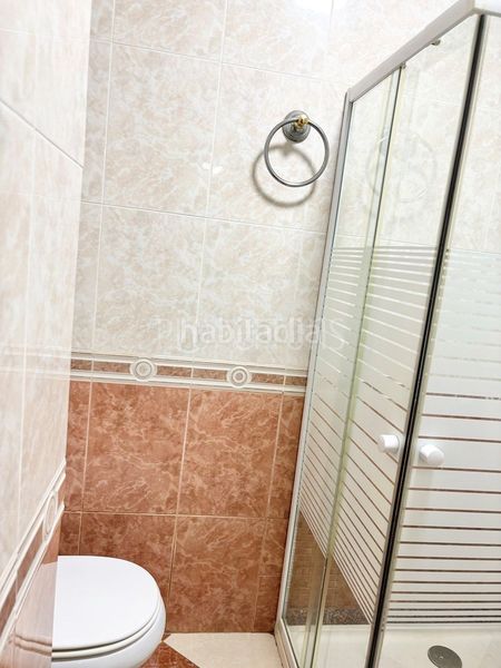 Foto a886f1f8-8238-480d-8d66-5b21fe9a5e7b. Casa adossada a Novelda