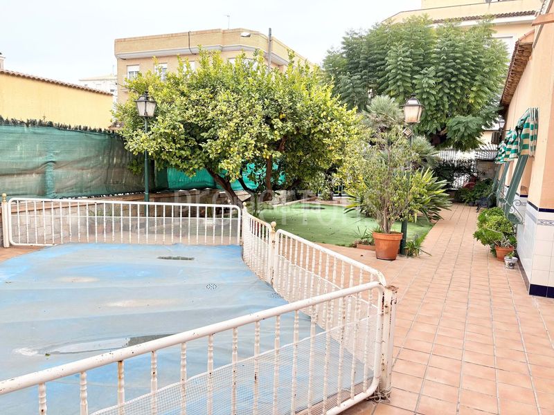 Foto ef318413-5ce1-4fcc-9d4e-232470e852e4. Casa adossada a Novelda