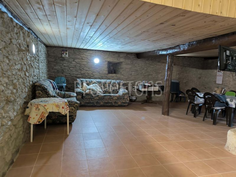 Foto a6388562-7e86-48e2-98ef-218ab82d659a. Casa adosada en Valdegovía