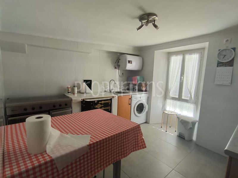 Foto e9a9f3cf-6cb5-4736-bb03-3d690382d4de. Casa adosada en Valdegovía
