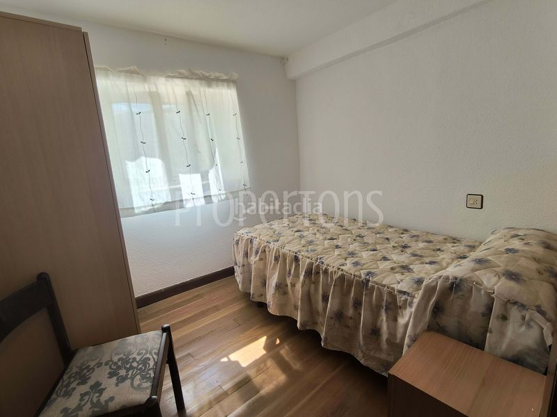 Foto f6e5e885-43e0-4944-8700-0bb507012ce2. Casa adosada en Valdegovía