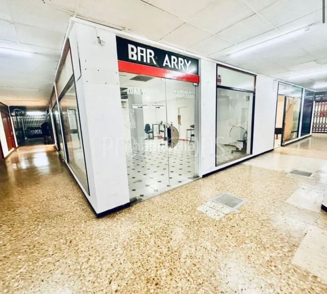 Foto a365c82a-fb08-4624-a373-fcfd8b5ca361. Local comercial a Centro Urbano Benidorm