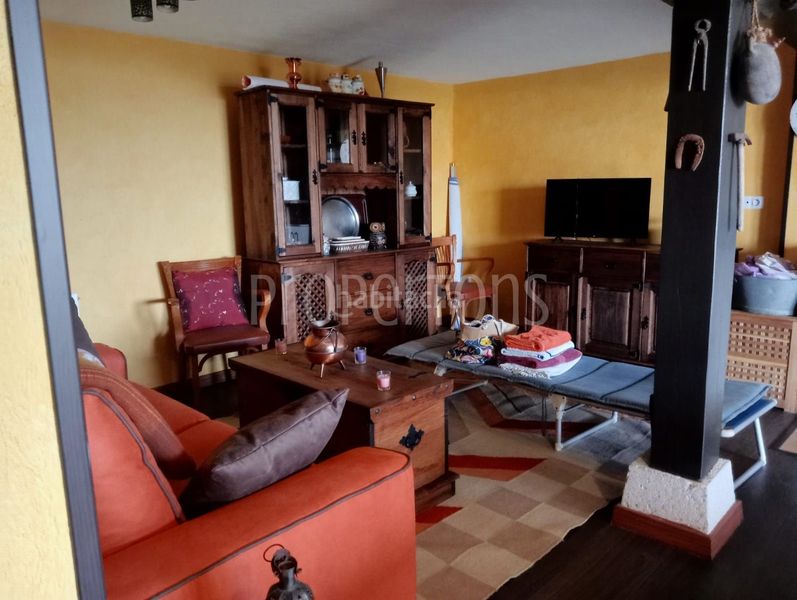 Foto 091960c3-a9a9-4798-9f8c-84215ffee219. Casa adossada a Condado de Treviño