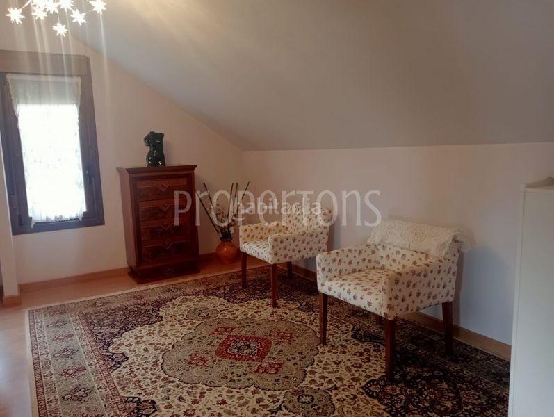 Foto 31404427-e146-497d-98d4-e6c7776a58a1. Casa adossada a Condado de Treviño