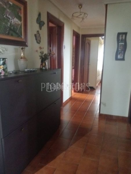 Foto b551839e-5b3a-44c5-9fdd-b1e117e67b6f. Casa adossada a Condado de Treviño