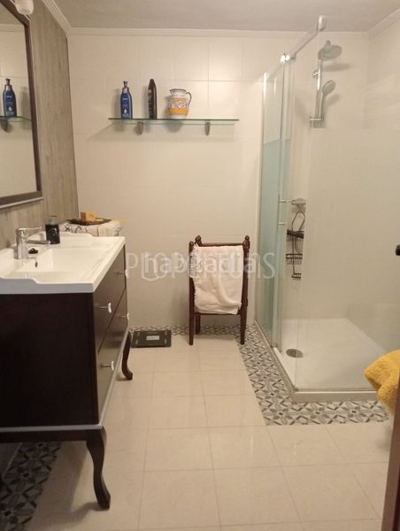 Foto b61bcd42-df61-48d0-ad2f-7fda260a9cb1. Casa adossada a Condado de Treviño