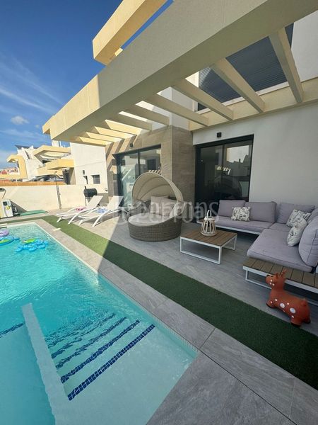 Foto 7031d4ca-d573-450b-adaf-d0d9f9741051. Casa a Montesinos (Los)