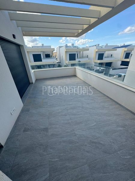 Foto f15d51e9-932a-4016-bdd1-b879bb5e3395. Casa a Montesinos (Los)