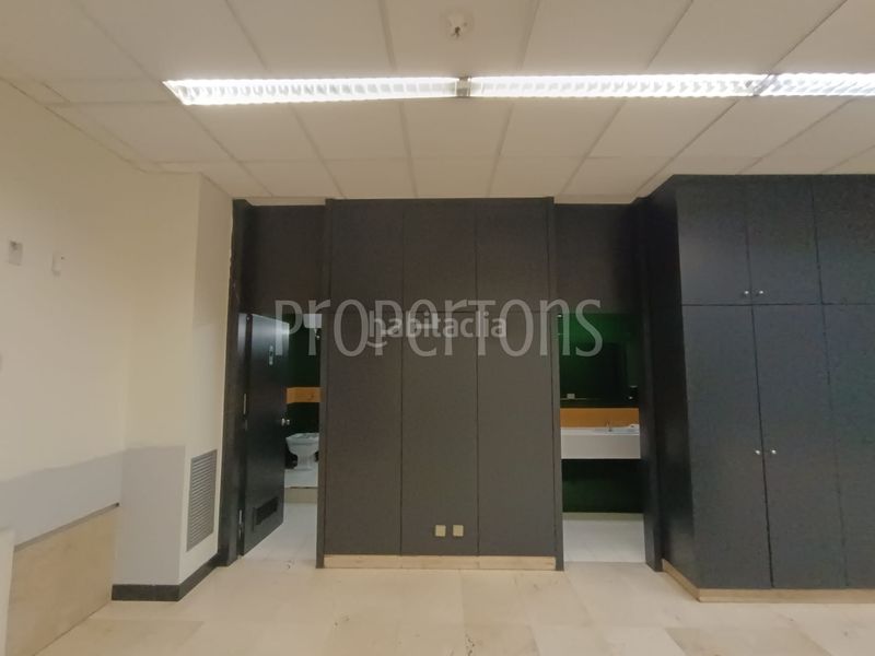 Foto 1a6e8bc3-6e2b-4828-b7e1-33d2d93be261. Local comercial a Iralabarri Bilbao
