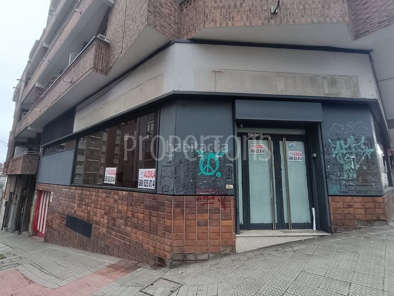 Foto 4050854b-93e8-4811-ae22-09b4af3e3500. Local comercial a Iralabarri Bilbao