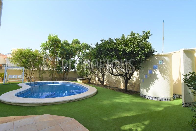 Foto 463a5279-d4c7-4d69-ad09-d1c76e237900. Casa adossada a Centro de la Ciudad Quesada Rojales