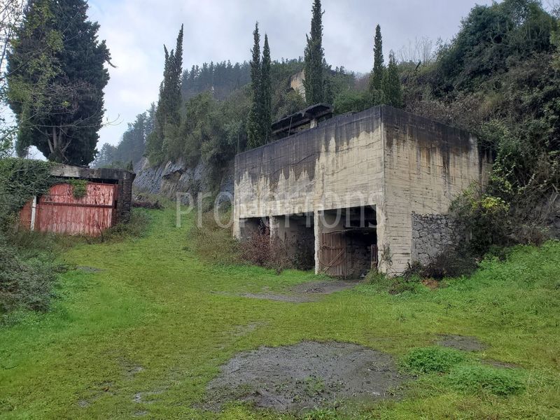 Foto d1ce9eea-7aa5-423e-8e20-d97f57a1d796. Terreno residenziale in Llodio