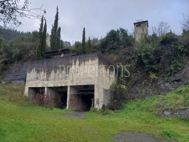 Foto e5356703-d73b-4a0e-b972-edc5ac9e3b21. Terreno residenziale in Llodio