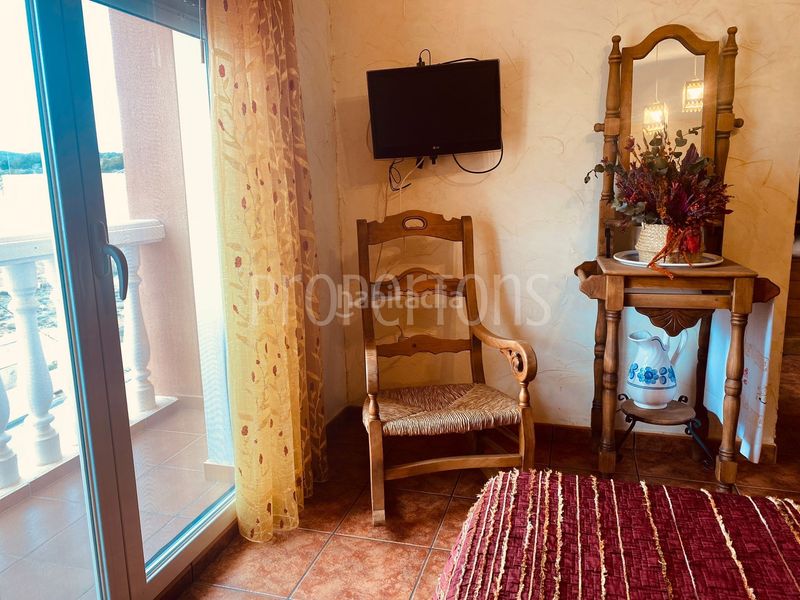 Foto d54b1308-b36e-4341-9d6b-7d3648312b9a. Casa adossada a Salinas