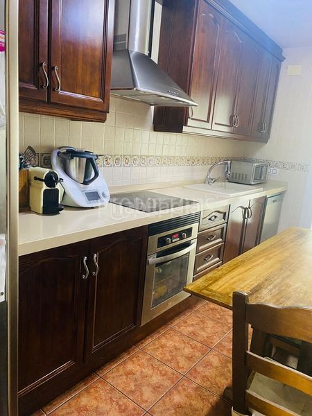 Foto ff90b534-5714-4681-988f-ab7f66180e92. Casa adossada a Salinas
