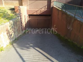 Aparcament cotxe a Mungia