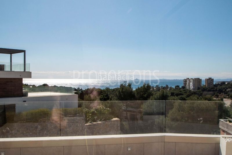 Foto 8e12ce62-2c9f-4f78-9111-5410a4d4b9db. Casa a Campoamor Orihuela