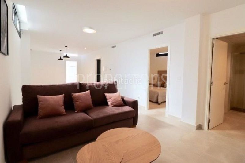 Foto aab08eda-9769-4c0b-beb4-47105b8c06a6. Edificio in Coloma Nucia (la)