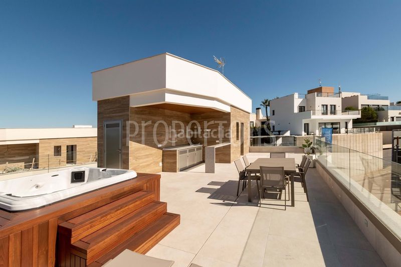 Foto 326dd27e-98d7-4543-83ee-8ea0fa8b5460. Casa a Campoamor Orihuela