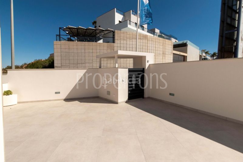 Foto d205a4b2-af37-4016-9e67-4719e1629a95. Casa a Campoamor Orihuela
