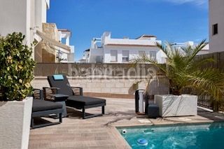 Foto 0879140d-d37b-4a42-911f-e4f990f41738. Casa a Pueblo Bravo Rojales