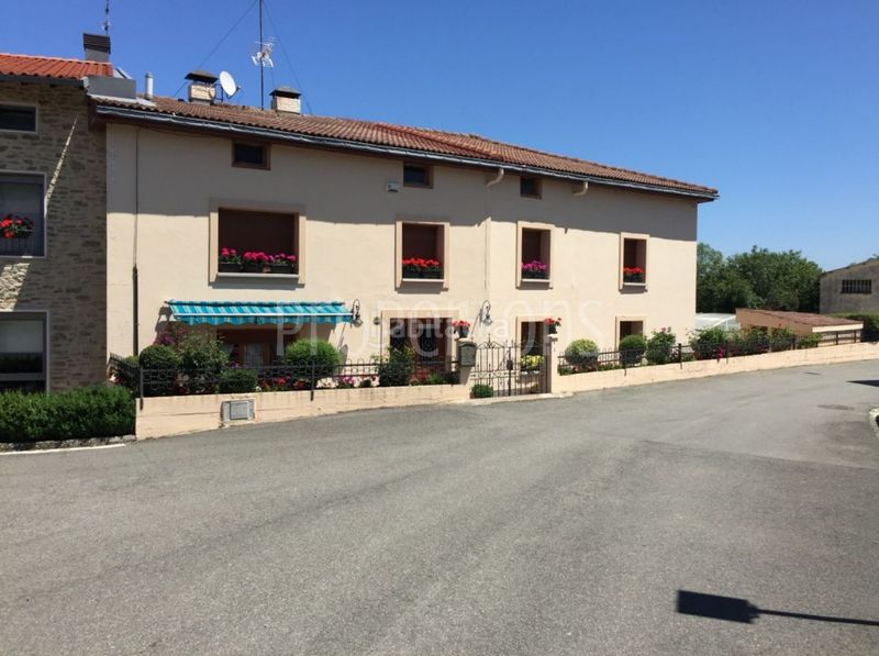 Foto 76a30cfb-44d2-49b9-aeb0-192446239e4b. Casa adossada a Zona Rural Suroeste Vitoria - Gasteiz