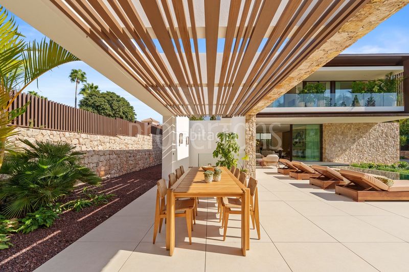 Foto 189e0dd3-6ffa-4ca9-a9ad-982f6772034e. Casa a lomas de Marbella club Marbella