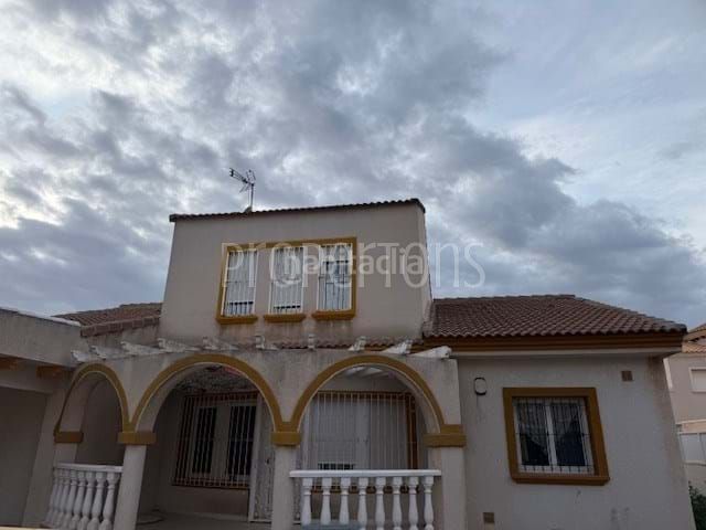 Foto ab53ed10-4ffe-48fe-9c40-d6fe8de49b61. Chalet en La Regia Orihuela