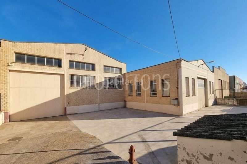 Foto 73d690fc-55ef-4d7e-8b15-9374b7a3637a. Location bâtiment à usage industriel dans La Portalada - Varea Logroño